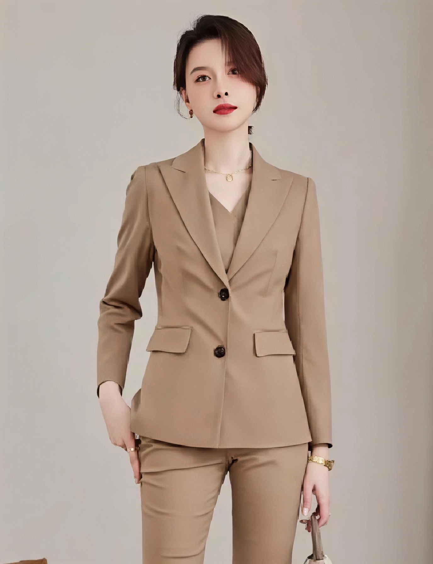 ʯ��ׯ������װ����