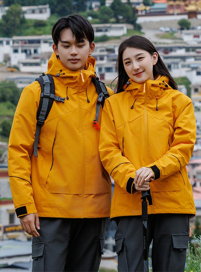 ������ɫ����£���ů���ͣ��������ո��